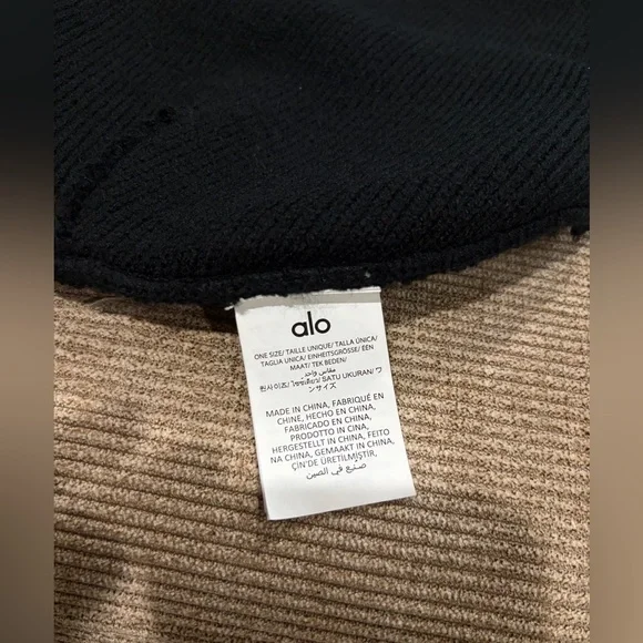 ALO Yoga Black Notable Beanie - Picture 4 of 4